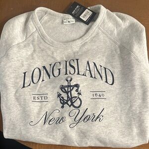 Long Island Gray Crew Neck Sweatshirt size womenXL ***fits like size medium ****